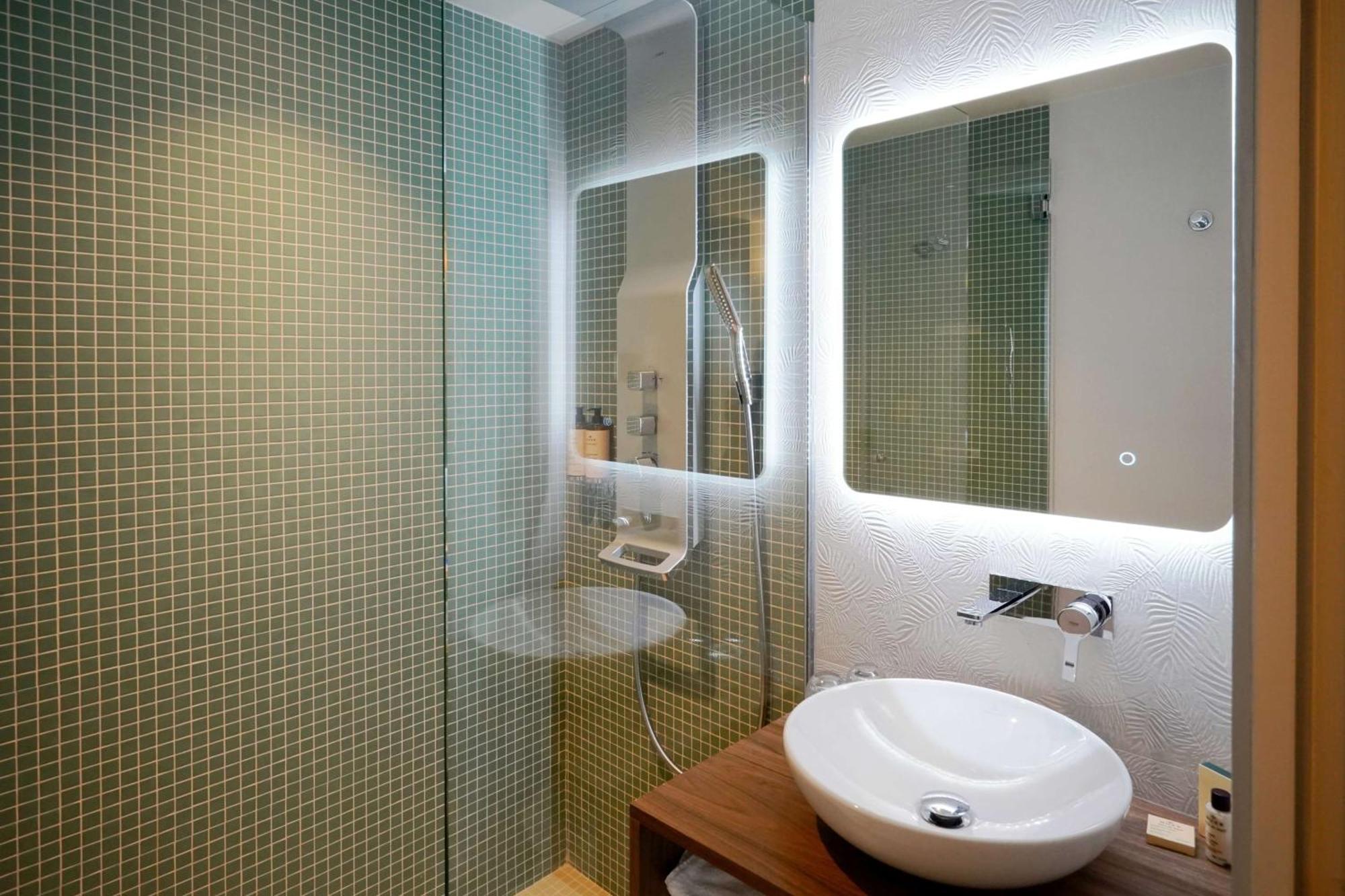 Hotel Littéraire Arthur Rimbaud, Bw Signature Collection