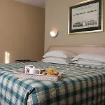 Hotel Litteraire Arthur Rimbaud, Bw Signature Collection Paris