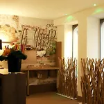 Hotel Litteraire Arthur Rimbaud, Bw Signature Collection