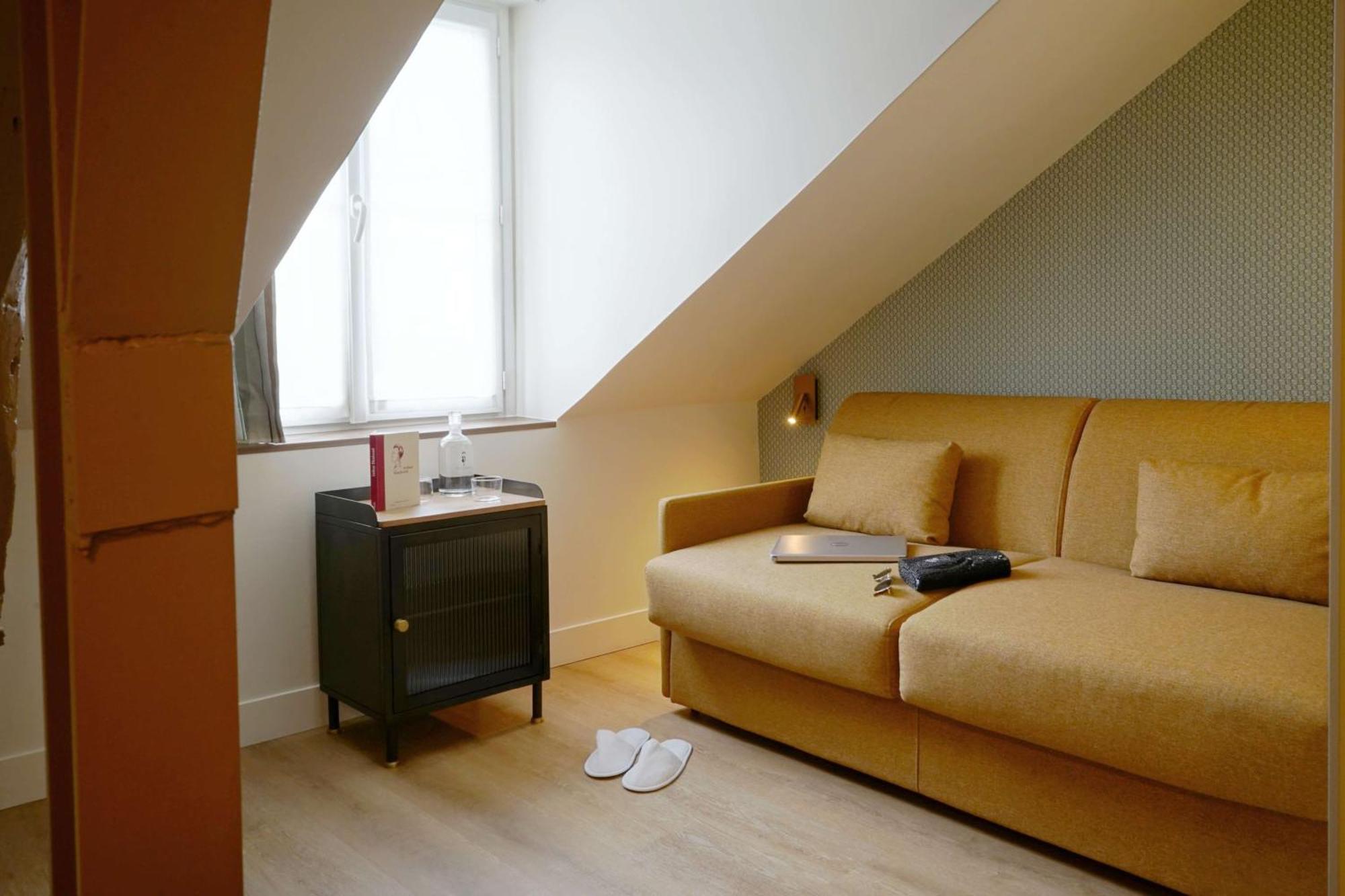 Hotel Litteraire Arthur Rimbaud, Bw Signature Collection