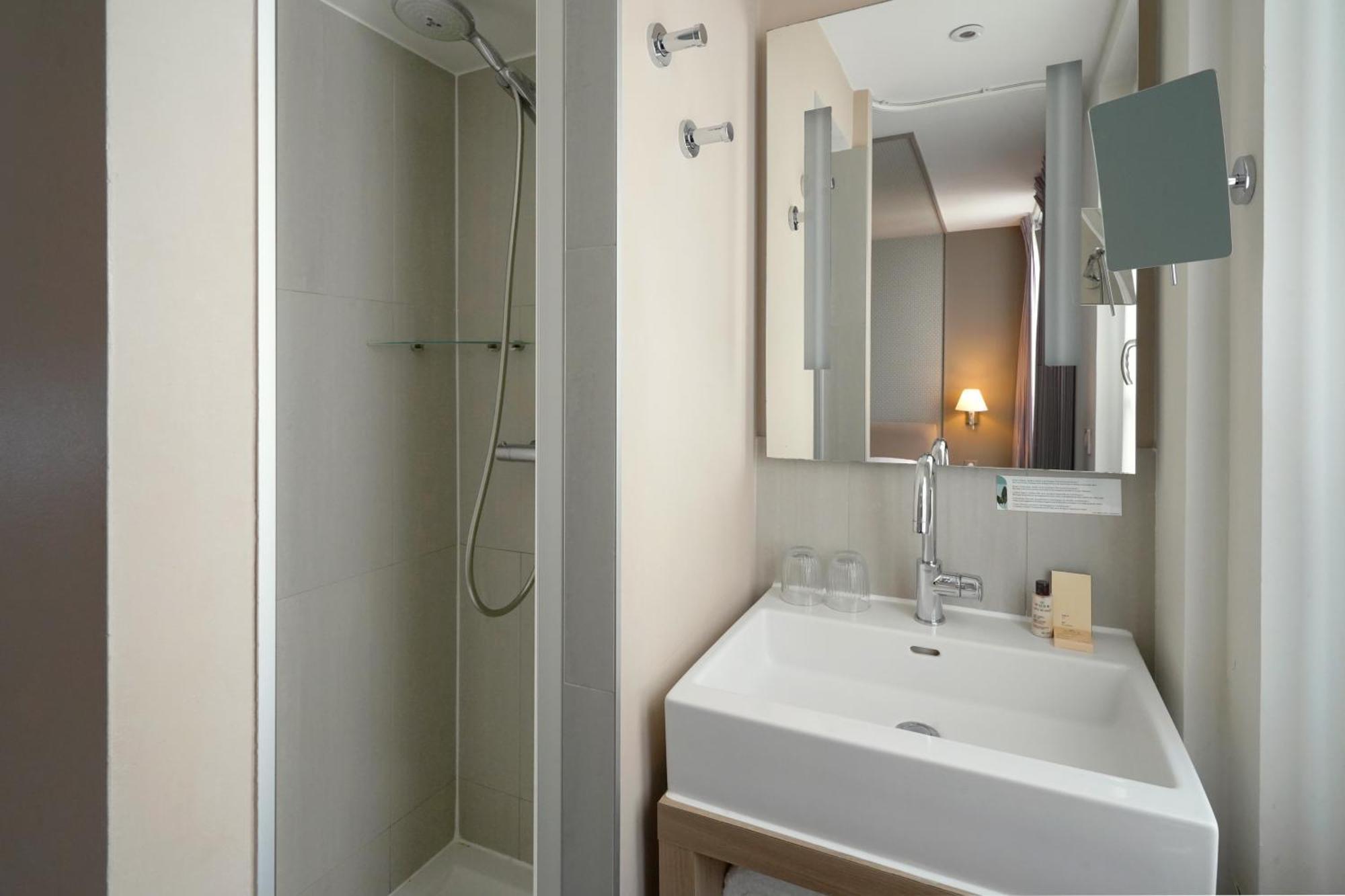 Littéraire Arthur Rimbaud, Bw Signature Collection Hotel